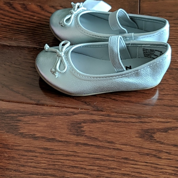 Silver toddler shoe - Picture 2 of 6